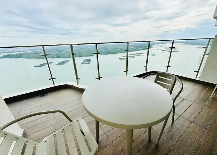 Danga Bay Seaside Sanctuary